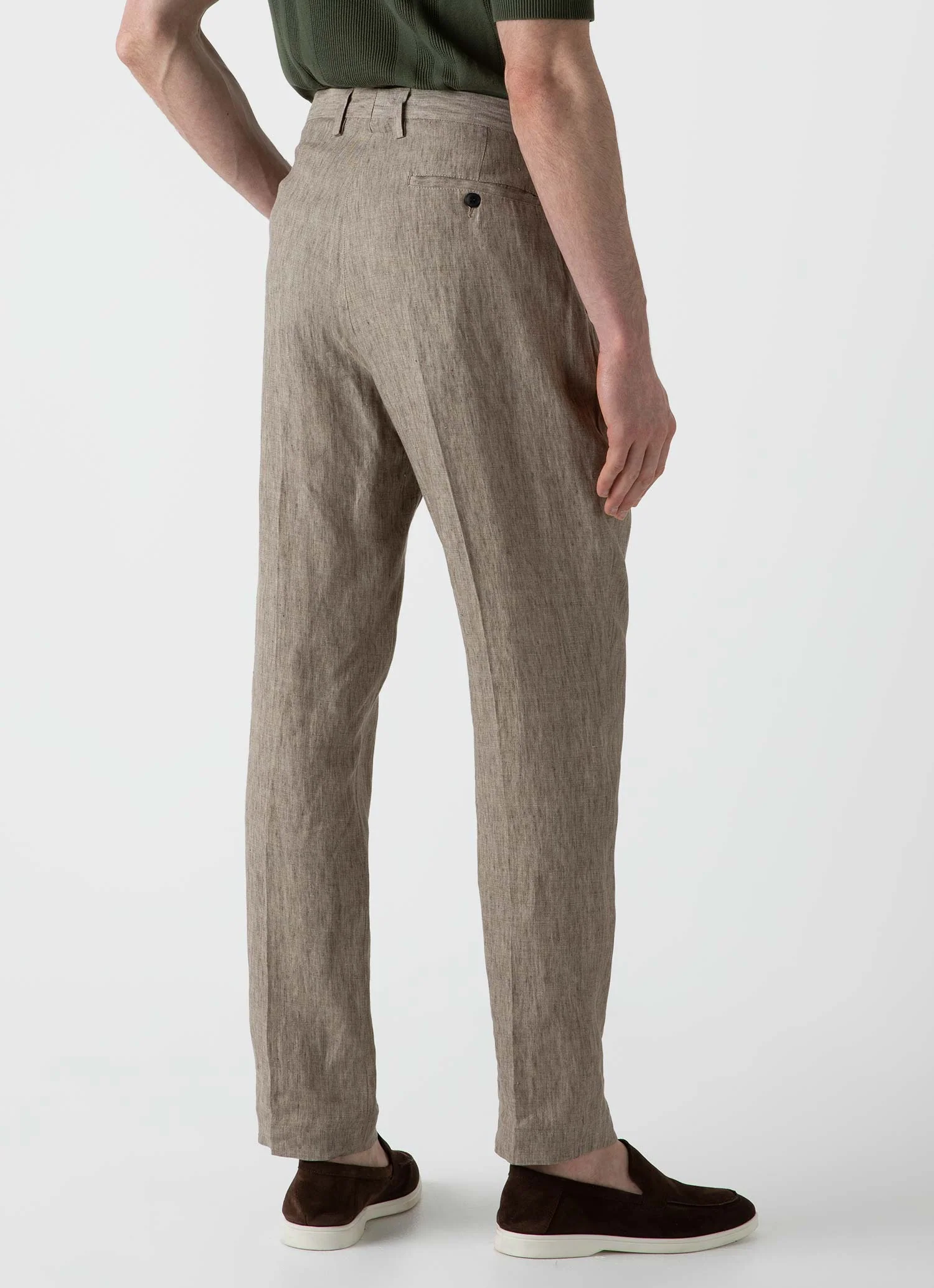 Men's Pleated Linen Trouser in Dark Stone - Image 4