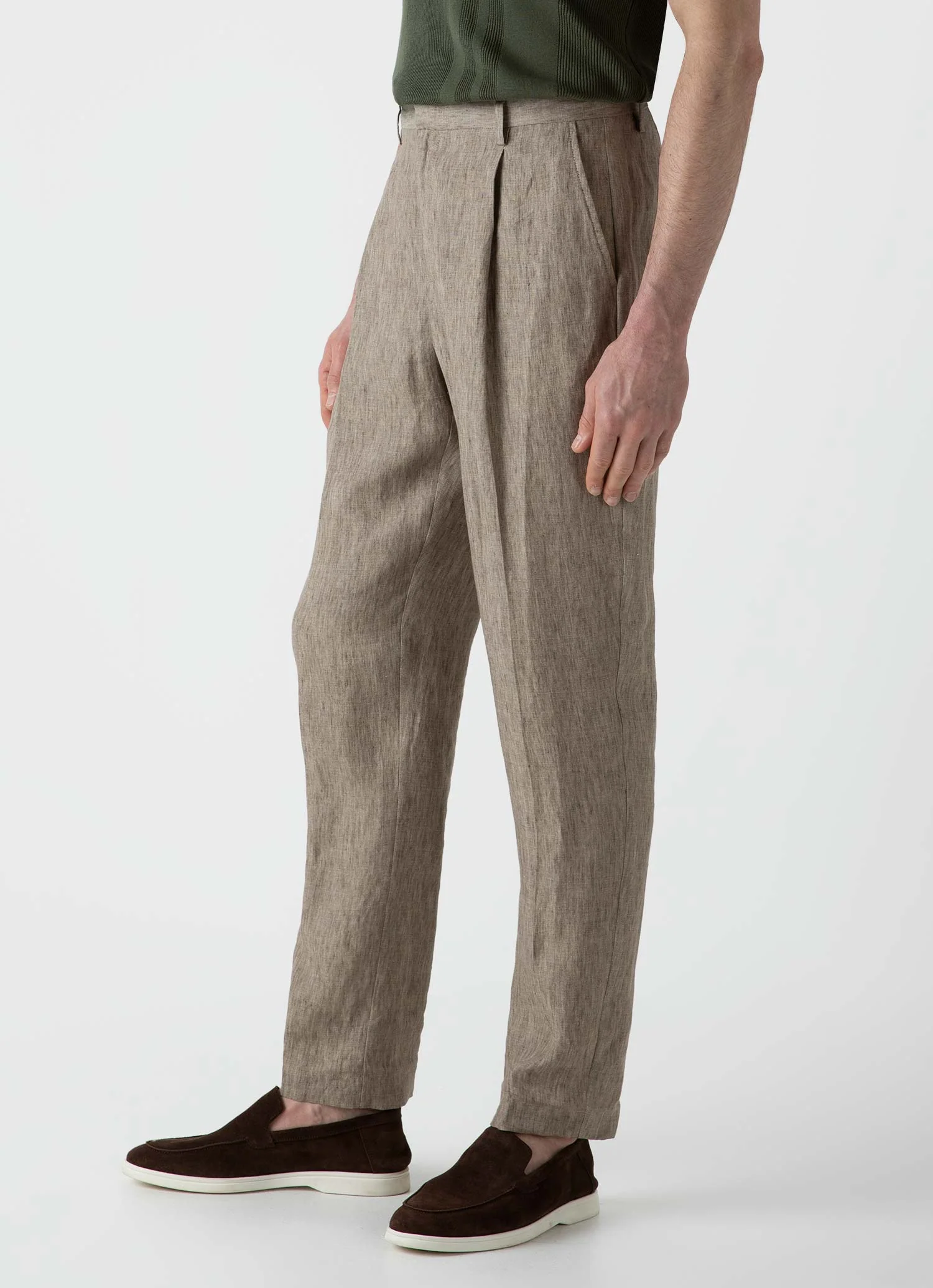 Men's Pleated Linen Trouser in Dark Stone - Image 5