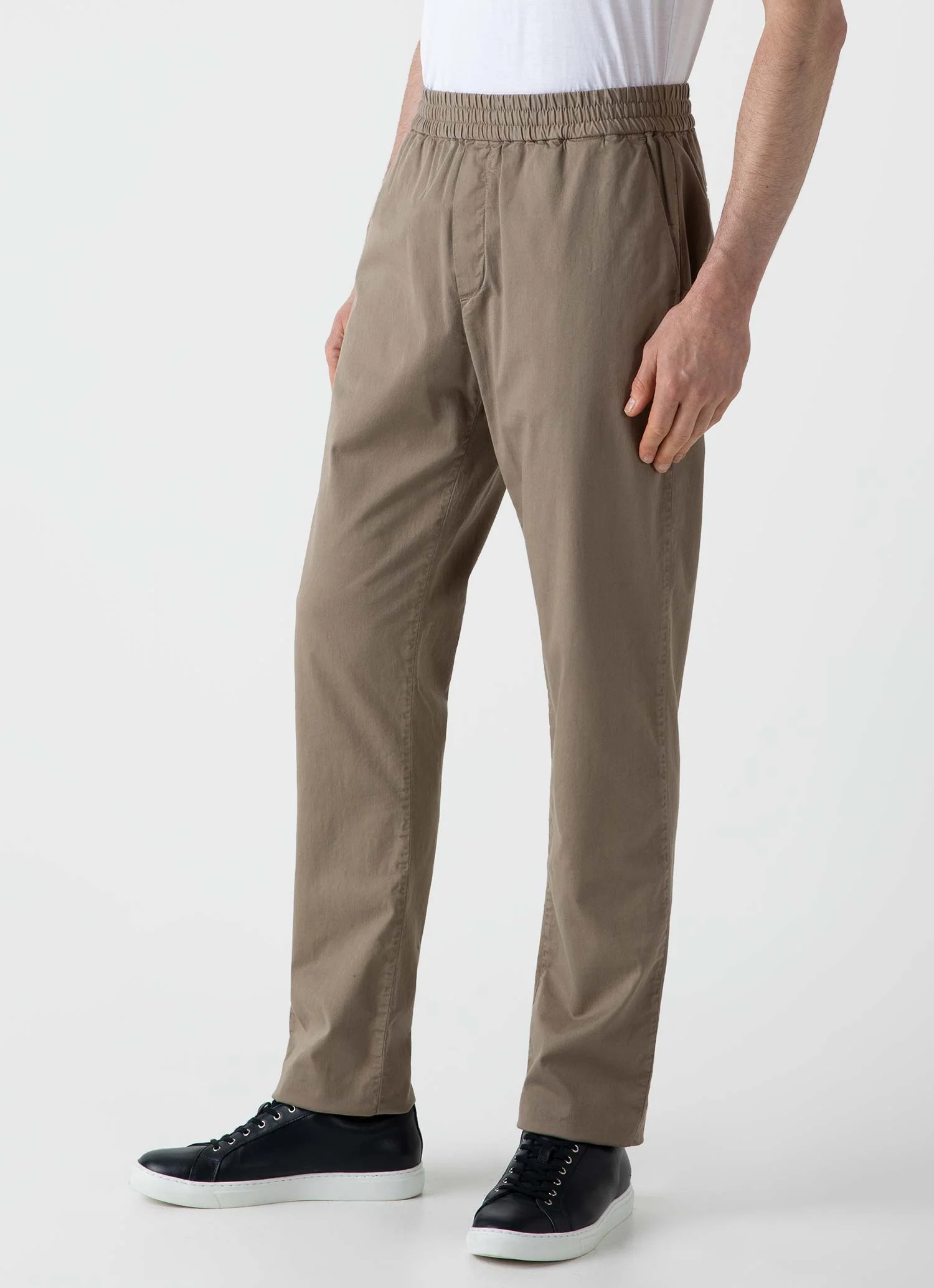 Men's Twill Drawstring Trouser in Dark Stone - Image 5