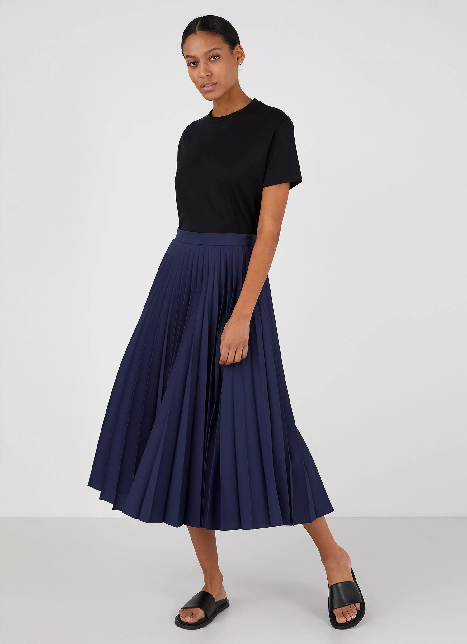 Women's Pleated Skirt in Navy - Image 2