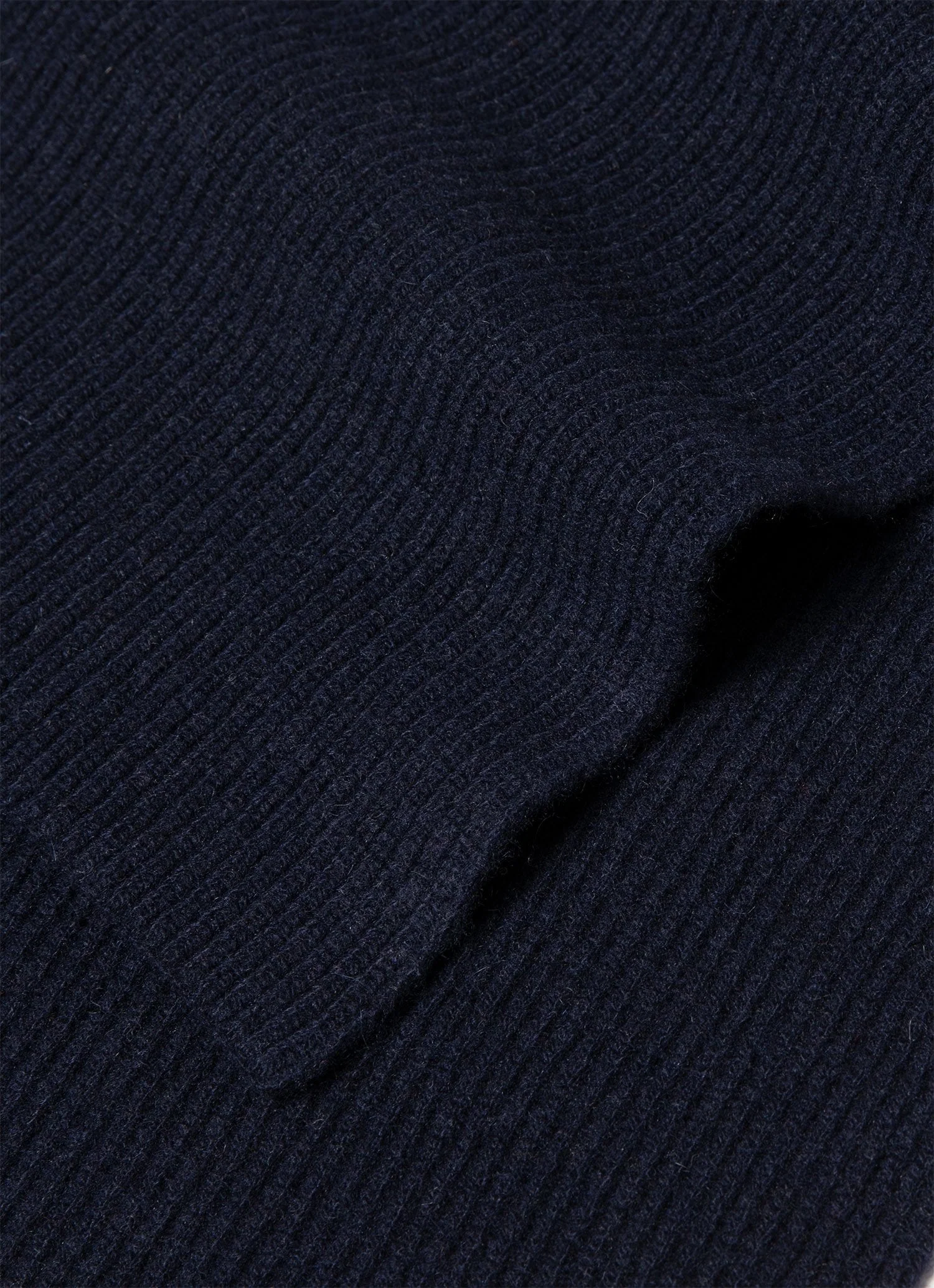 Cashmere Ribbed Scarf in Navy - Image 2