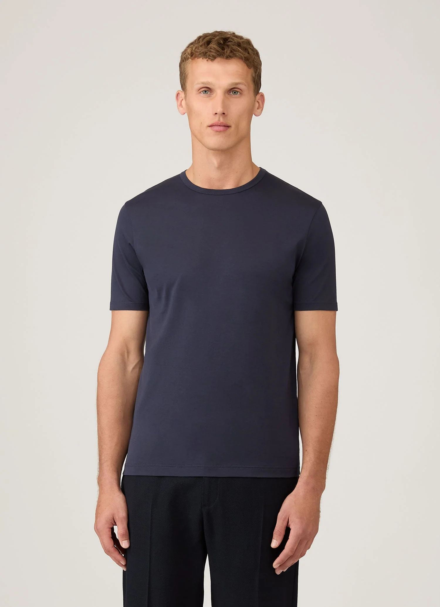 Men's Classic T-shirt in Navy - Image 2