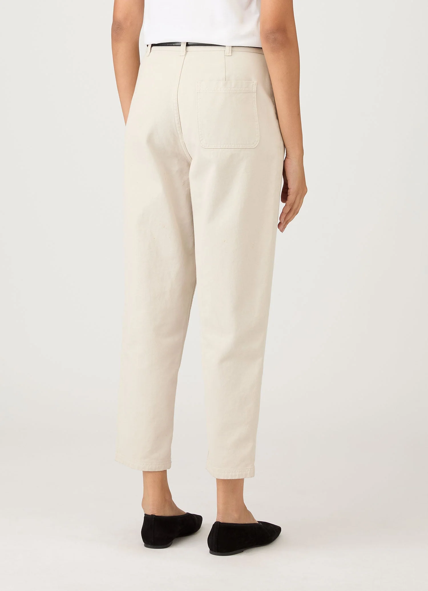 Women's Cotton Tapered Trouser in Chalk - Image 3