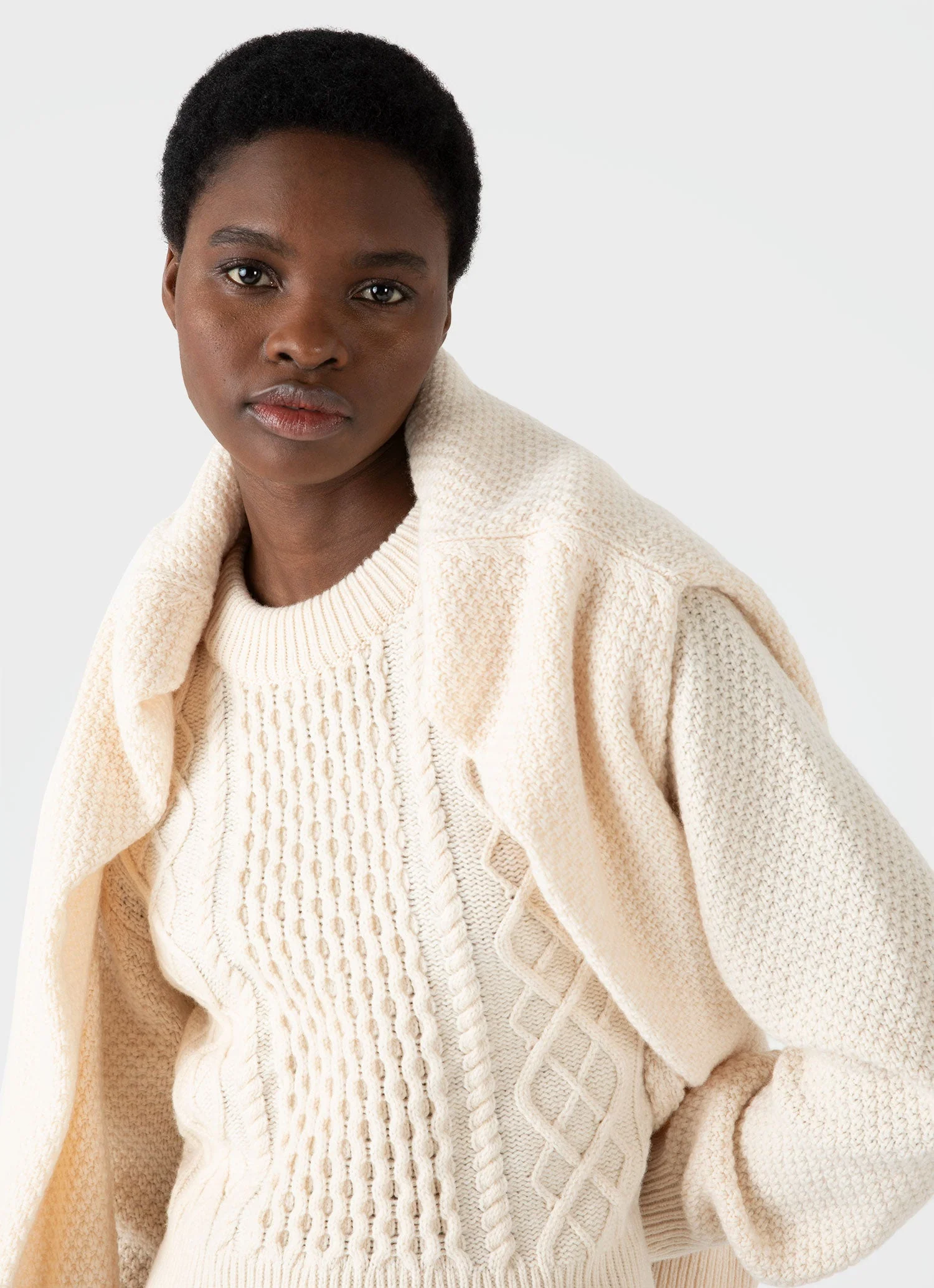 Women's Lambswool Cable Knit Jumper in Ecru - Image 2