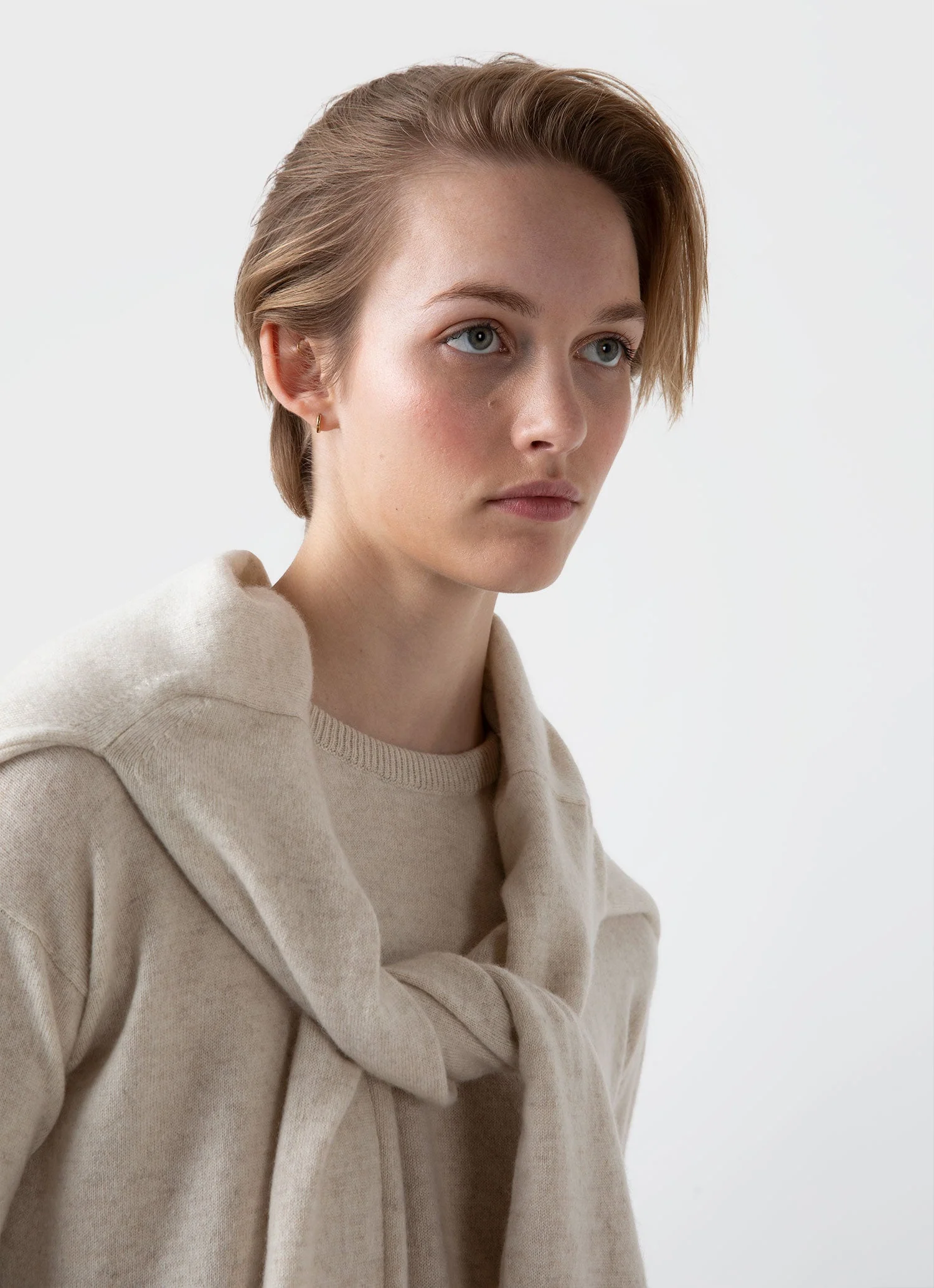 Women's Cashmere Cardigan in Natural Ecru - Image 4