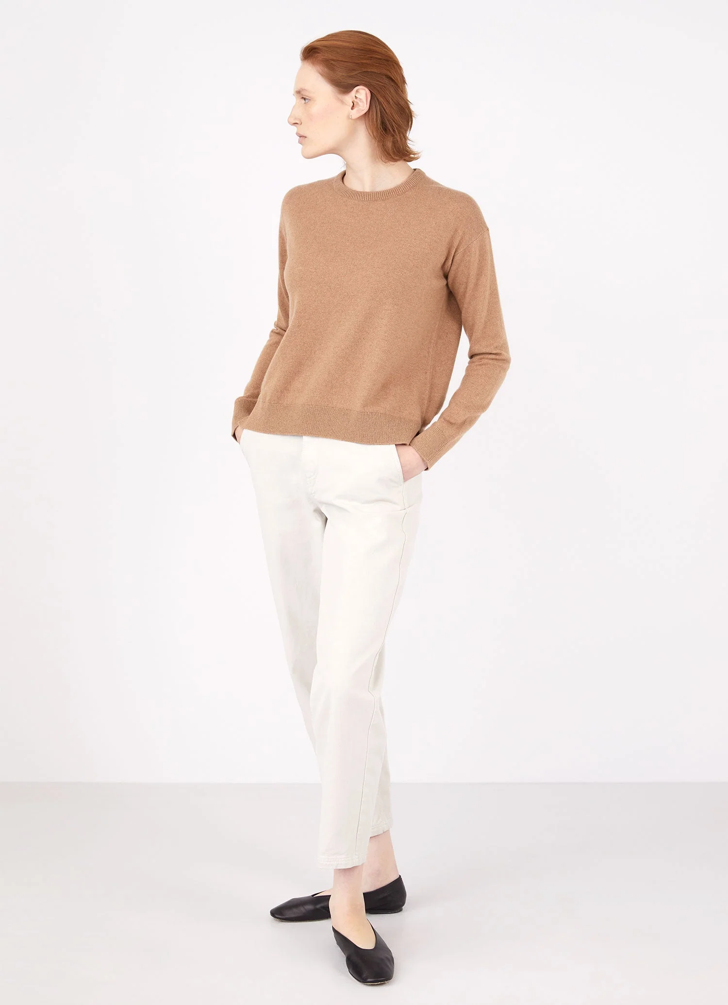 Women's Cashmere Crew Neck Jumper in Camel - Image 3