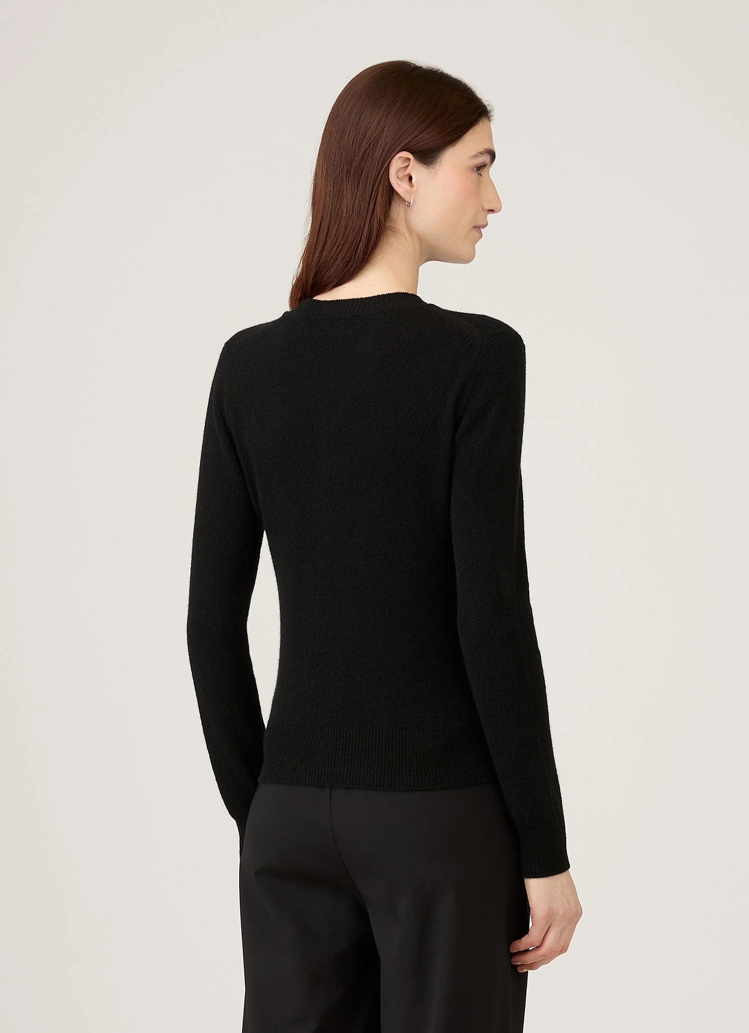 Women's Cashmere Jumper in Black - Image 3