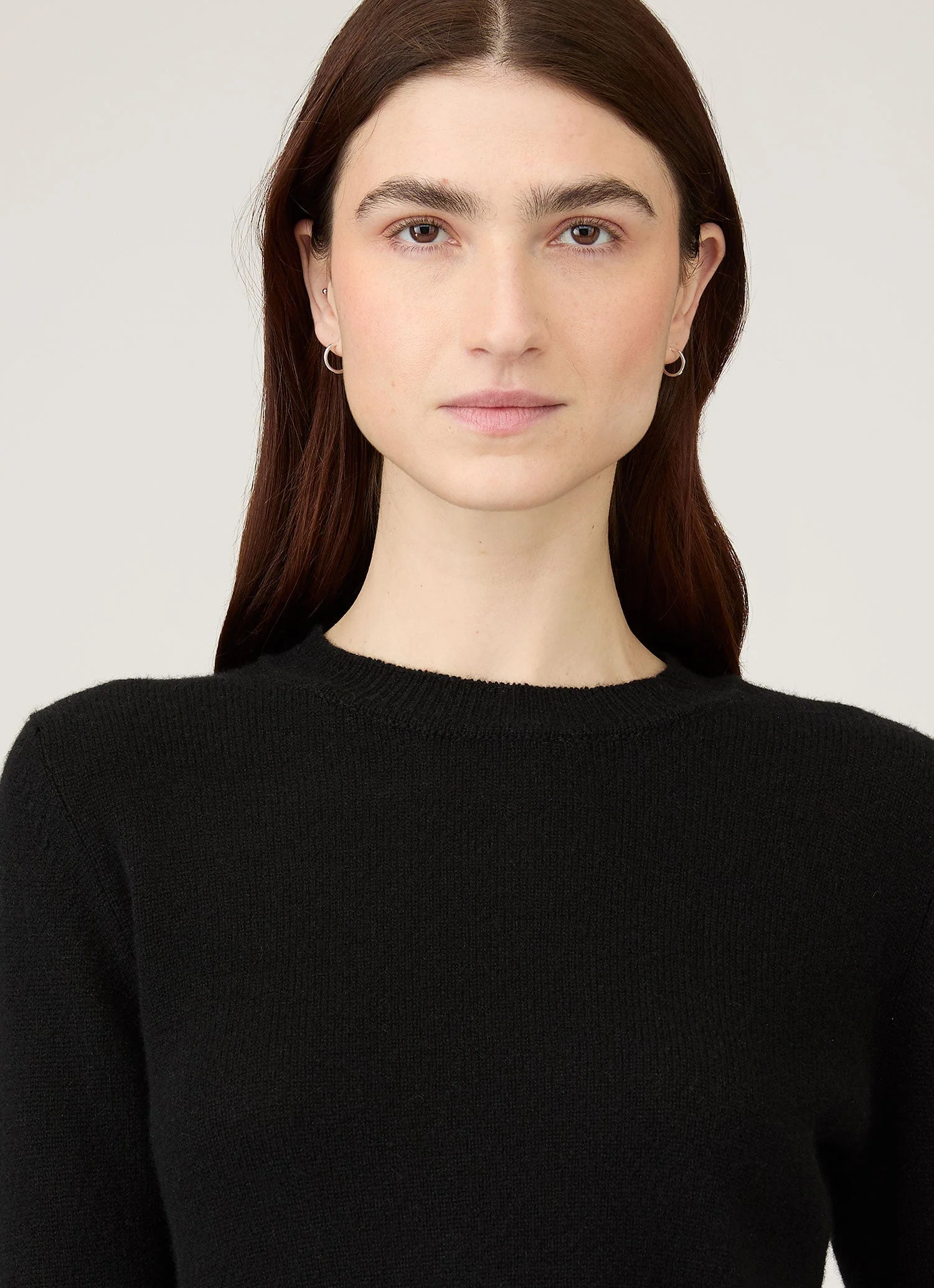 Women's Cashmere Jumper in Black - Image 4