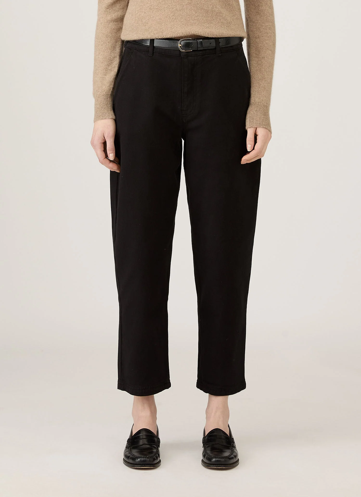 Women's Cotton Tapered Trouser in Black