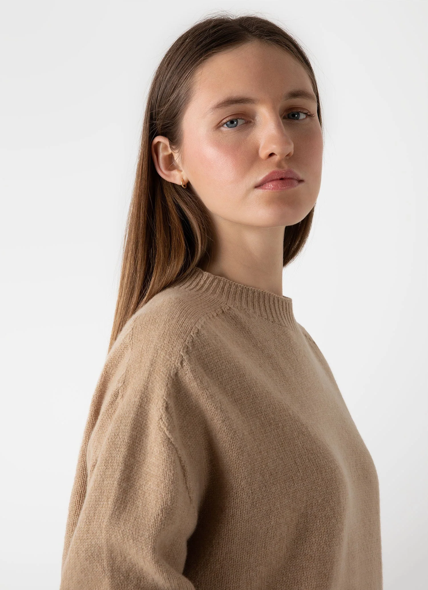 Women's Lambswool Crewneck Jumper in Light Camel - Image 2