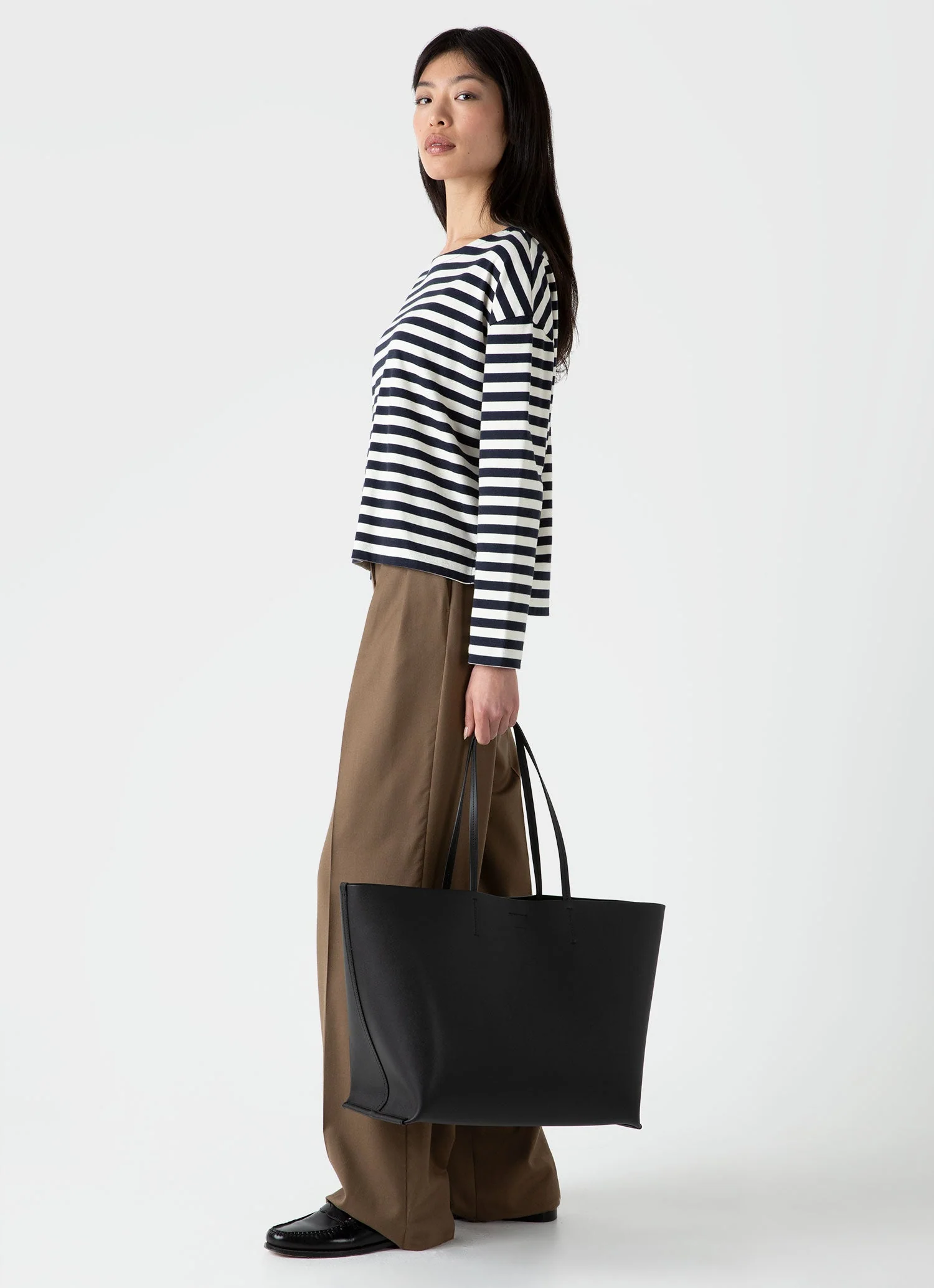 Women's Long Sleeve Boatneck T-shirt in Navy/Ecru Block Stripe - Image 2