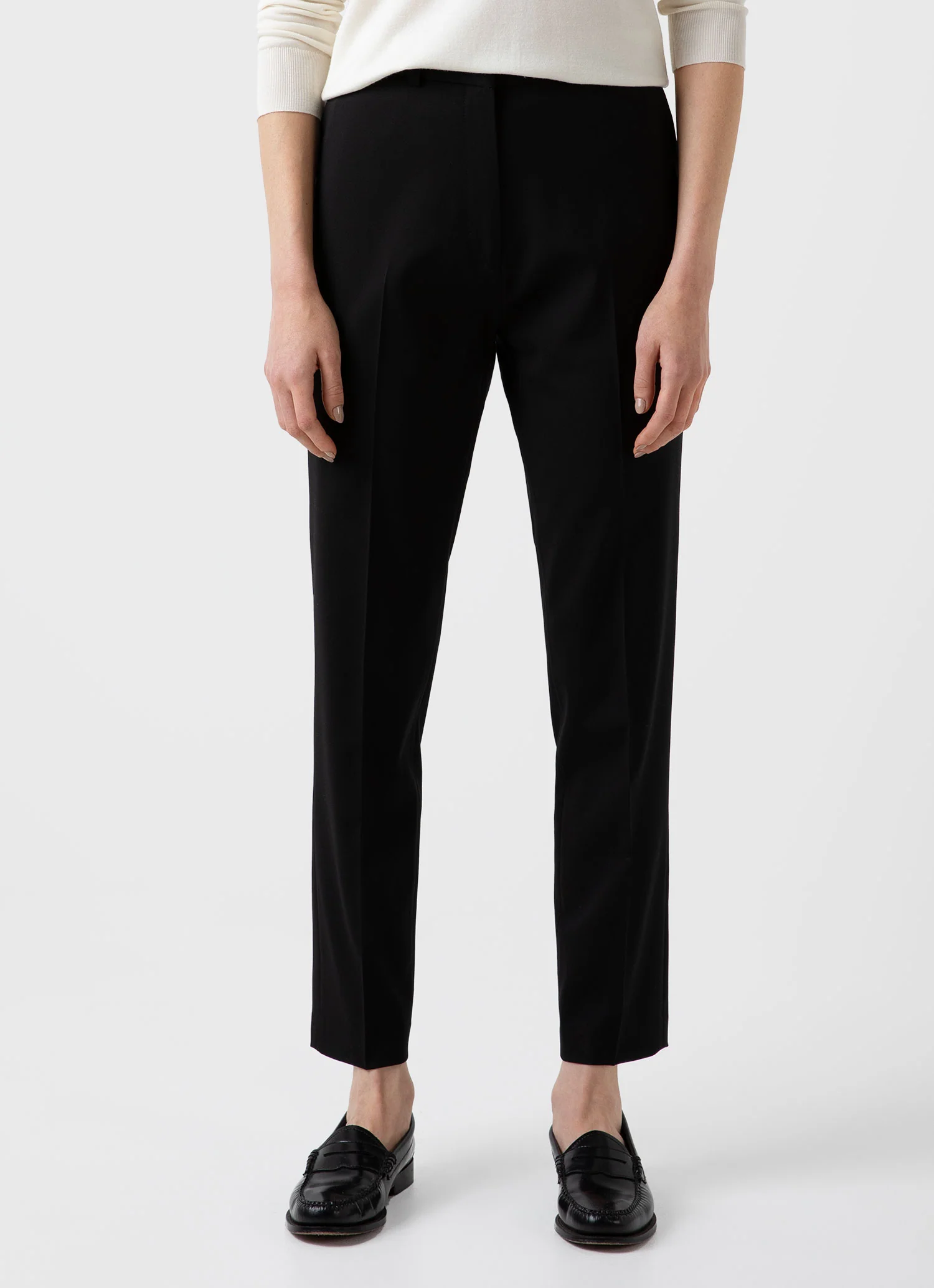 Women's Tapered Trouser in Black - Image 3