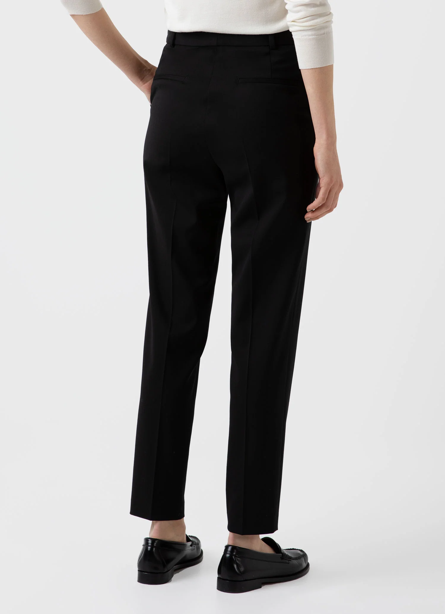 Women's Tapered Trouser in Black - Image 4